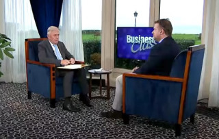 Business Class op RTL7 over Klaus Schwab